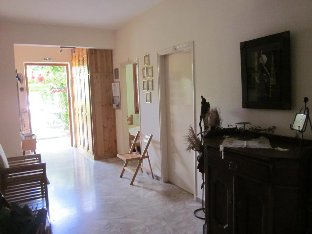 Tina Rooms Gialtra ภายนอก รูปภาพ
